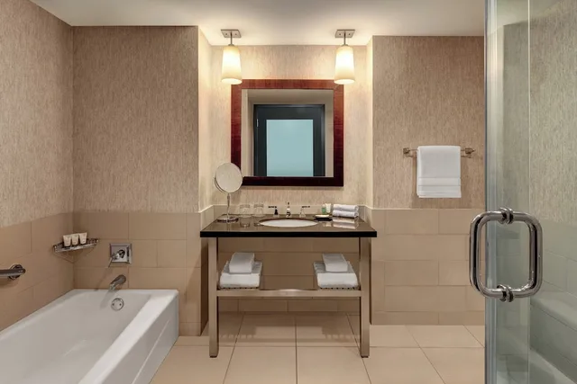 غرفة بريميوم بسرير كينج، The Westin Huntsville 9/10