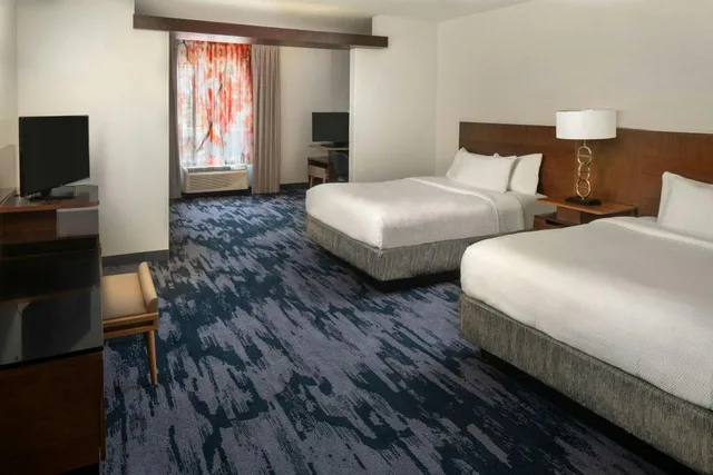 جناح بسريرين كوين مع أريكة، Fairfield Inn And Suites Savannah Midtown 2/5