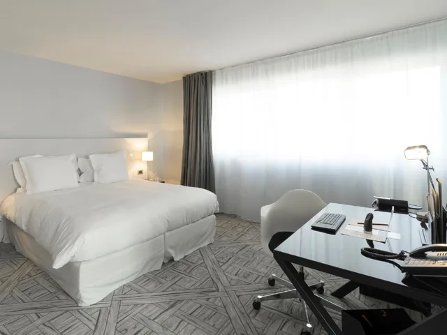 Boutique, Junior Suite, La Maison Champs Elysees 1/1