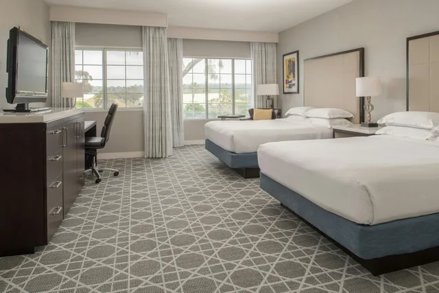 غرفة بسريرين كوين، Hilton San Diego Del Mar 1/8
