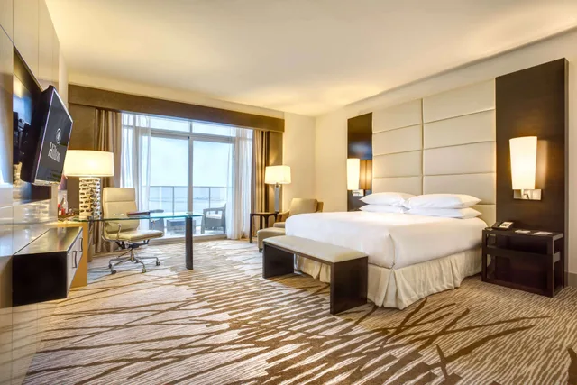 جناح تنفيذي بسرير كينج بإطلالة على البحر، Hilton Panama 2/6