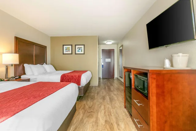 غرفة بسريرين كوين، Comfort Inn and Suites Van Buren Fort Smith 1/3