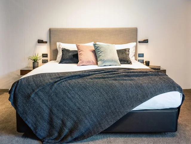 غرفة بسرير كينج، Kamana Lakehouse 5/7