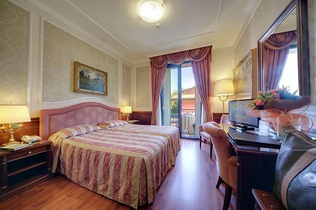 Classic, Double Bed, Mountain Side، Simplon 1/8