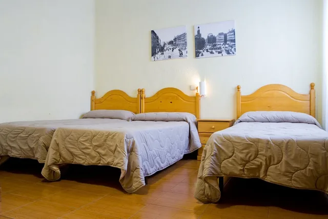 Room, Quintuple، Hostal America 3/3