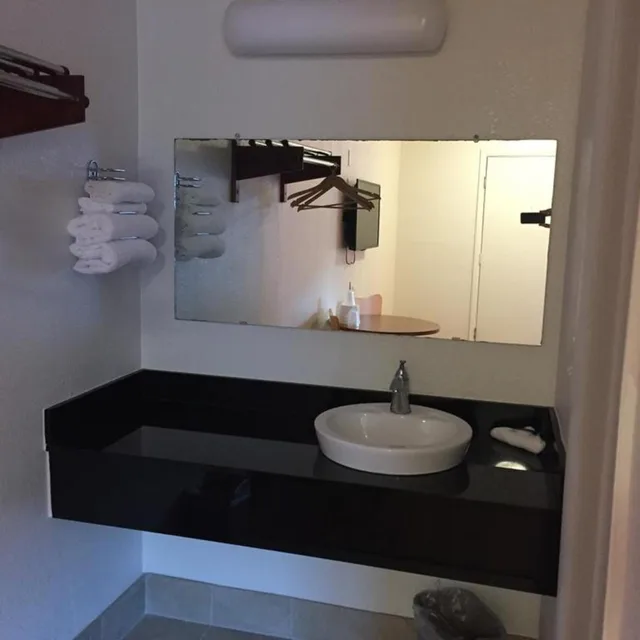 غرفة بسرير كينج، Fairbridge Inn Express North Lima 5/7