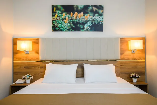 Comfort, Double Bed, Partial Sea View, White House Hotel 3/4