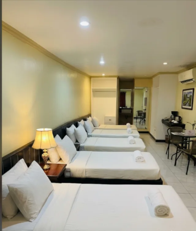 غرفة ملكية عائلية، Davao Royal Suites and Residences 1/3