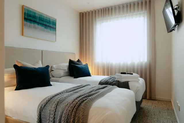 2 Bedrooms, Adjoining, Apartment, 2 Queen Beds، Punthill Williamstown 4/10