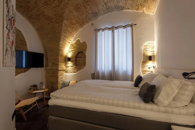 Amber Hotel Italy، Vasto 13/50