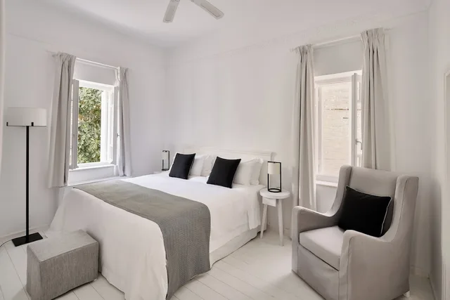 فيلا رئاسية بسريرين مزدوجين بإطلالة على المدينة بـ3 غرف نوم بمسبح خاص، Vedema A Luxury Collection Resort Santorini 2/3