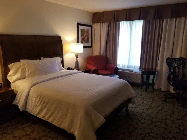 Room, Queen Bed, Accessible, Hilton Garden Inn Oxnard Camarillo 2/3