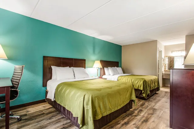 غرفة قياسية بسريرين كوين، Quality Inn And Suites Vidalia 3/8