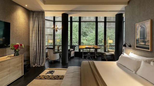 Grand, Studio, Suite, King Bed, Hotel Casa Sagnier 1/2
