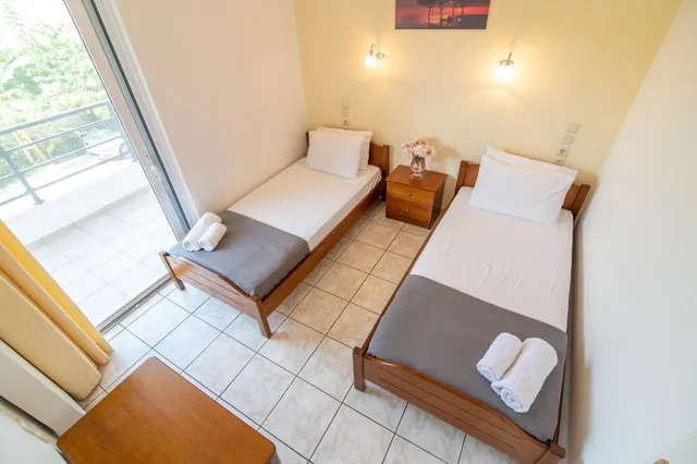 غرفة رباعية، Hotel Iraklis 2/10