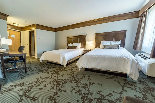 غرفة قياسية بسريرين كوين، Best Western Black Hills Lodge 5/9