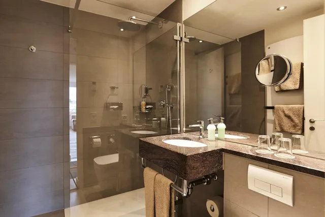 غرفة كبيرة بسرير مزدوج، Minotel Steinenschanze 4/4