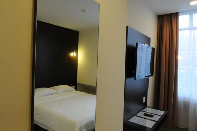 غرفة ديلوكس بسرير كوين، Cathay Hotel 1/2