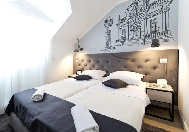 غرفة بسرير مزدوج أو سريرين منفصلين بإطلالة جزئية على البحر، Perla Hotel Dubrovnik 8/10