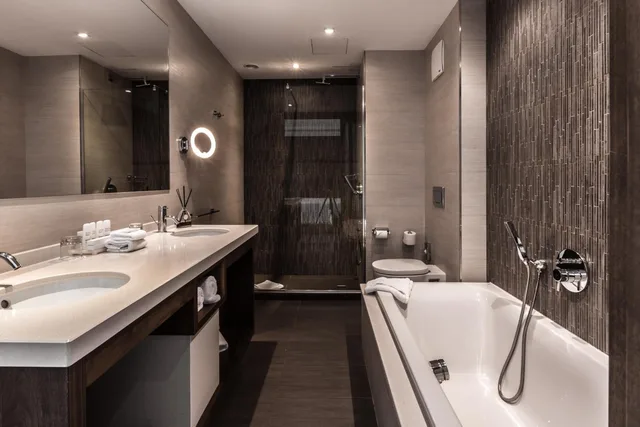 جناح سوبيريور بسرير مزدوج بإطلالة على البحر بشرفة، Radisson Blu Resort Malta St Julians 8/9