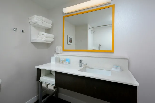 غرفة بسرير كينج مع أريكة، Hampton Inn & Suites Greenville/Spartanburg I-85 6/7