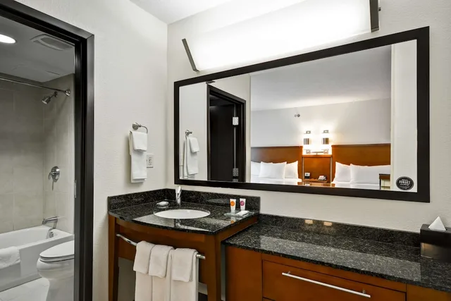 غرفة بسريرين كوين في طابق مرتفع، Hyatt Place Chicago/Naperville/Warrenville 2/2