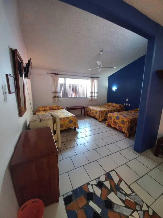 غرفة رباعية، Hotel Casablanca 2/3