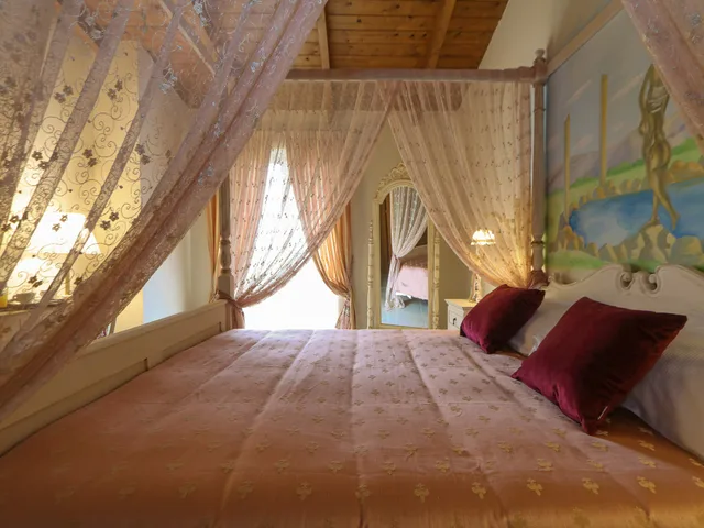 جناح جونيور، Hotel Tempio 1/4