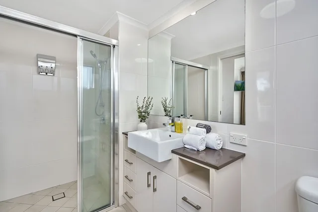 شقة ديلوكس بسريرين منفصلين بغرفة نوم واحدة، Vision Cairns Apartments 3/5