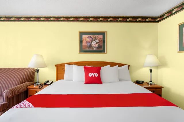 غرفة بسرير كينج للمدخنين، OYO Hotel Oklahoma City South I-35 and SE 29th 2/5