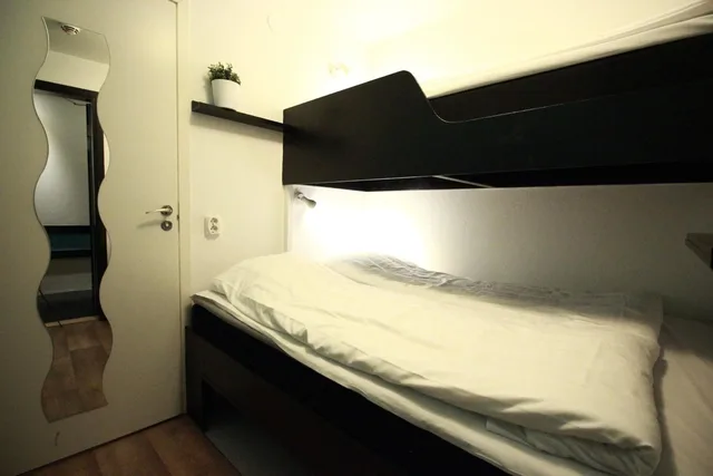 Room, Triple, No Window, Small، Hotell Centralstation 2/8