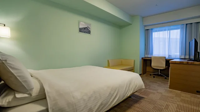 غرفة ديلوكس مفردة بسرير مزدوج في المبنى الرئيسي، Daiwa Roynet Hotel Okinawa Kenchomae 1/1
