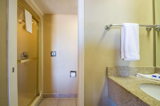 غرفة رباعية، Motel6 Indianapolis, IN - Airport 9/10