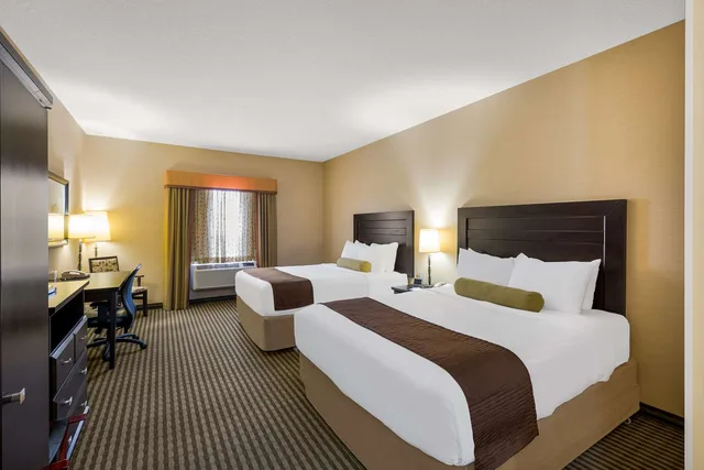 غرفة بسريرين كوين يُسمح فيها بالحيوانات الأليفة، Best Western Sunrise Inn and Suites 1/4