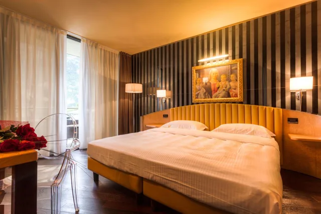 جناح جونيور بإطلالة على البحيرة بشرفة، Hotel Garda 2/3