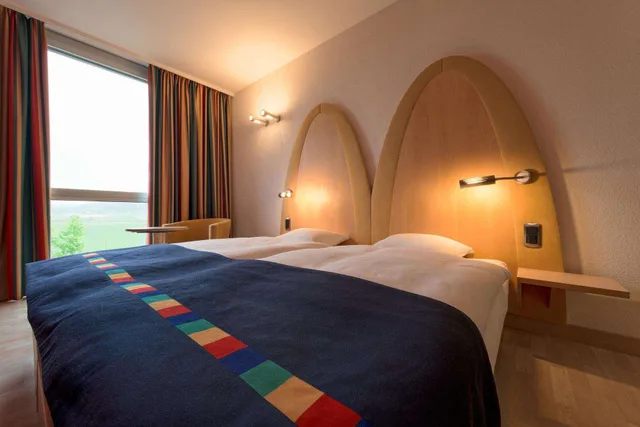غرفة بسرير فردي تُحدَّد عند الوصول، B&B Hotel Lully 3 Lakes 1/1