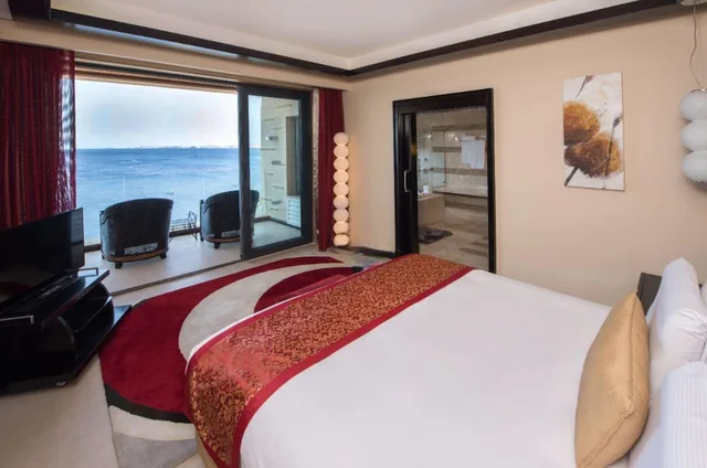 Infinity, Suite, King Bed, Adult Only، Reef Oasis Blue Bay Resort and Spa 1/2