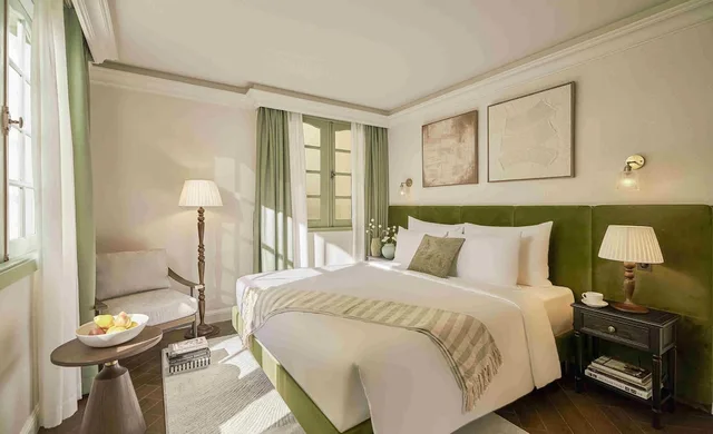 غرفة بريميير بسرير كينج بإطلالة على الحديقة، President Maison Signature by M Village, a brand of Modern Village Lifestyle 2/6