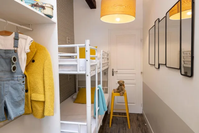 Family, 1 Double and 2 Bunk Beds, Sacre Coeur View, Le Regent Montmartre 3/3