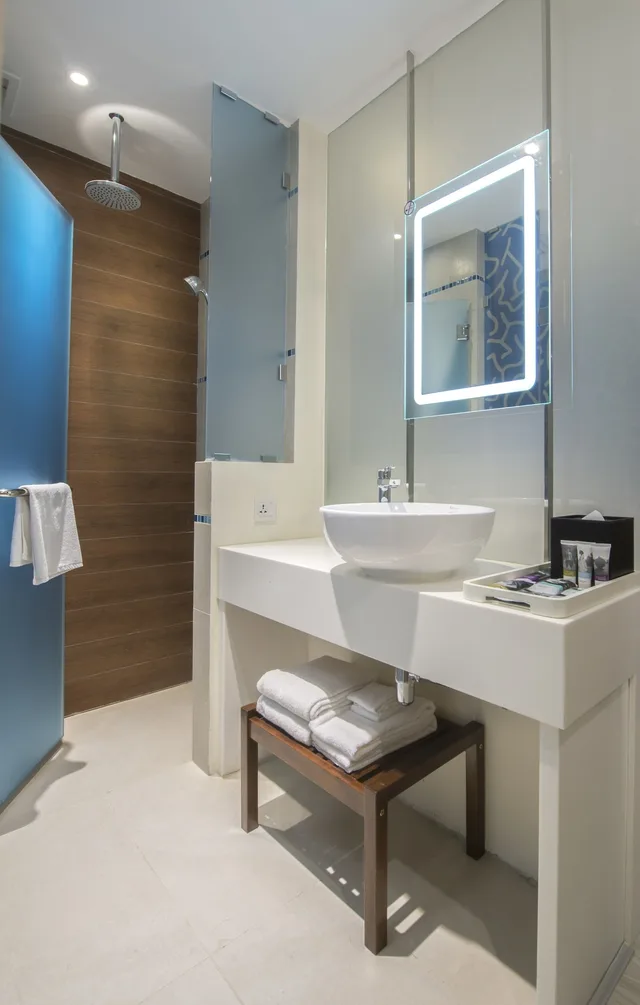 غرفة سوبيريور بسرير كينج، Mercure Kota Kinabalu City Centre 6/6