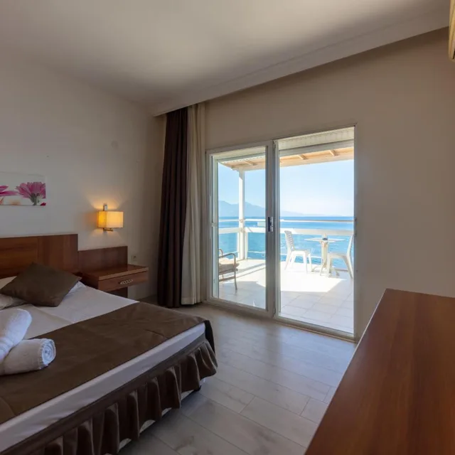 غرفة سوبيريور بسرير مزدوج بإطلالة على البحر، Melis Otel 3/10
