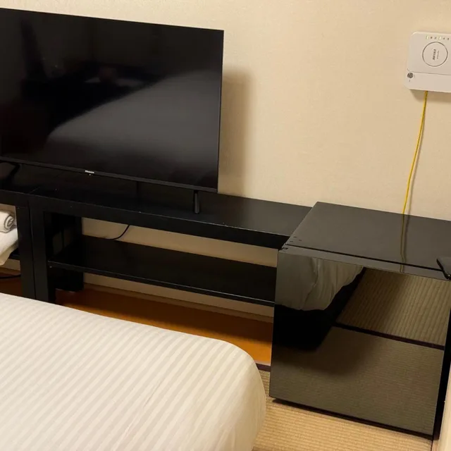 Small Double, Hotel It's On 5/10