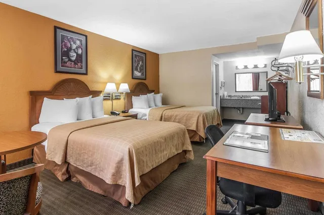 غرفة بسريرين مزدوجين، Quality Inn & Suites Conference Center 4/6
