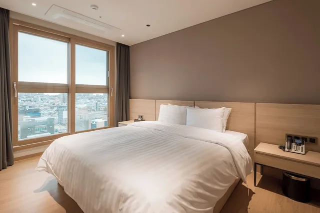 جناح بريميير بسريرين مزدوجين وفرشتي فوتون، Chestertons Sokcho 1/5
