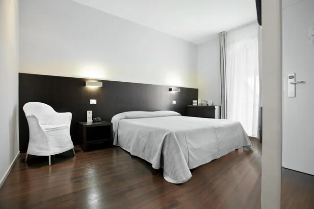 غرفة قياسية بسرير مزدوج، Hotel Europa Monetti 3/8