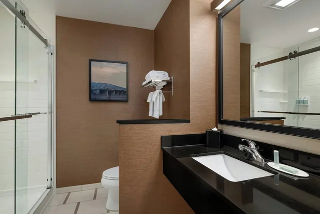 استوديو بسرير كينج مع أريكة، Fairfield Inn Suites Bristol 3/3