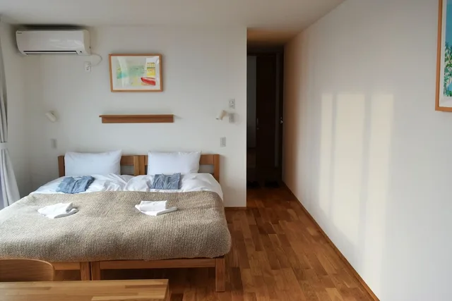 غرفة ديلوكس ركنية بسريرين منفصلين بإطلالة على البحر بشرفة مع أريكة، MY LODGE Naoshima 1/1