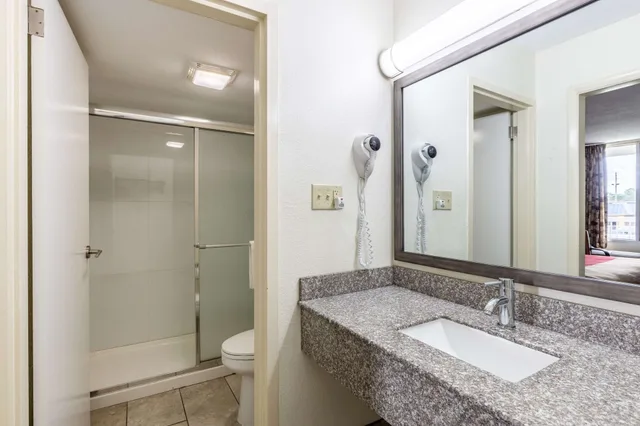 غرفة قياسية بسريرين مزدوجين، Econo Lodge Thomasville 9/10
