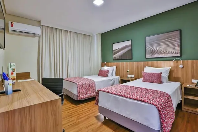 Luxury, Twin Beds, Comfort Hotel Mogi Guacu 3/6
