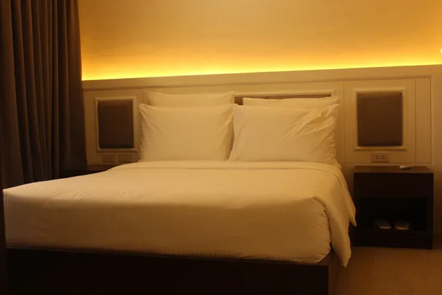 1 Bedroom, Suite, King Bed, Queen Bed, Meadows View، Sotogrande Hotel Iloilo 5/10